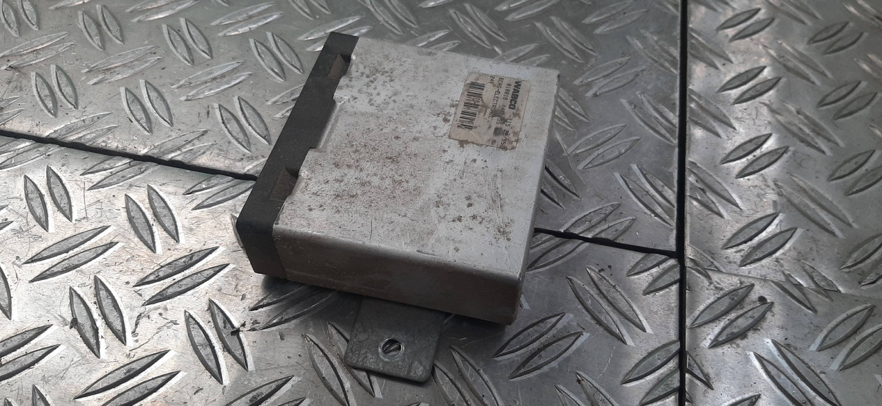 Gebrauchtes WABCO Steuergerät Luftfederung , Artikel - Nr. : 446 055 405 0 - ECU for Truck: picture 3 Gebrauchtes WABCO Steuergerät Luftfederung , Artikel - Nr. : 446 055 405 0 - ECU for Truck: picture 3