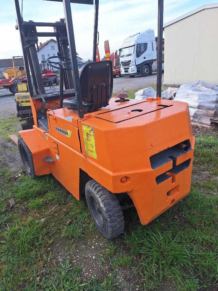 Diesel 3 tone - Diesel forklift: picture 4 Diesel 3 tone - Diesel forklift: picture 4