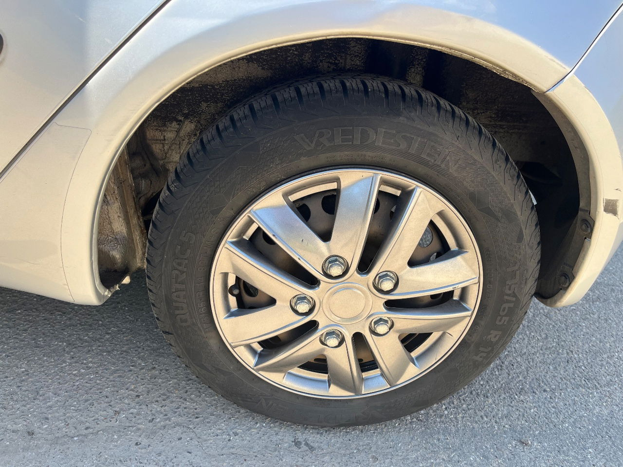 Mitsubishi Colt 1.3 Airco - Car: picture 5 Mitsubishi Colt 1.3 Airco - Car: picture 5