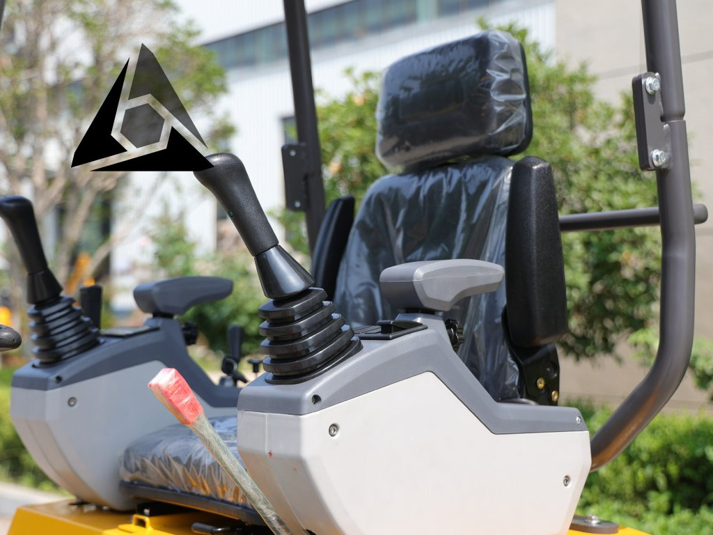 Pásový minibagr GORILA G16SE I PRO 2026 - Mini excavator: picture 5 Pásový minibagr GORILA G16SE I PRO 2026 - Mini excavator: picture 5