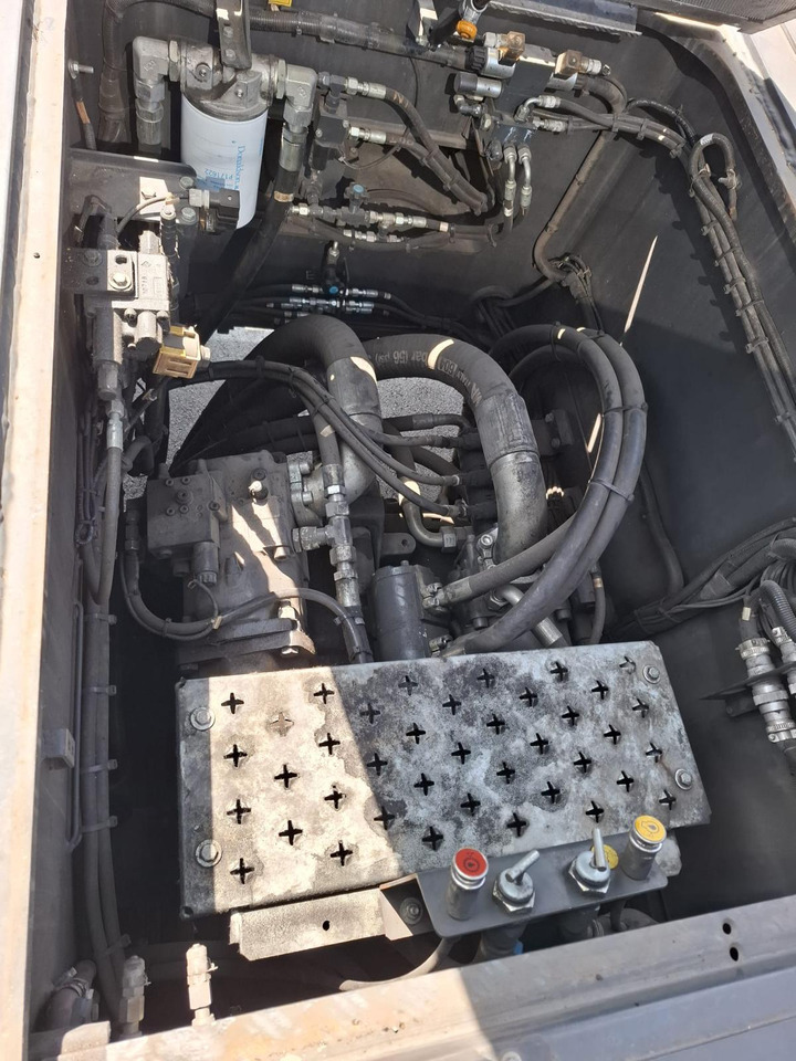 CVS FERRARi F500 RS3 - Reach stacker: picture 5 CVS FERRARi F500 RS3 - Reach stacker: picture 5