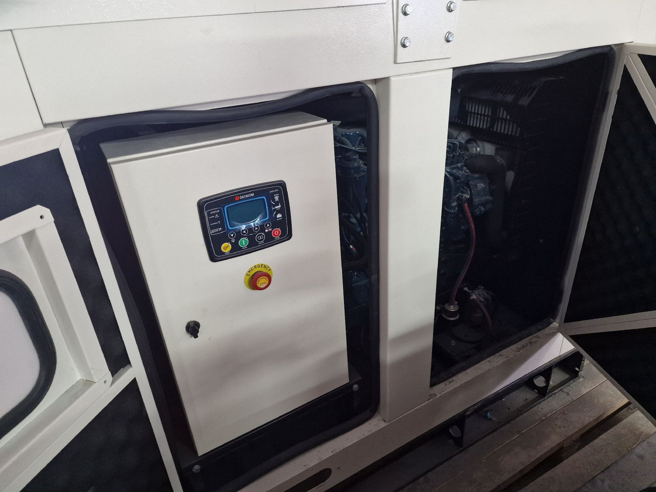 Kubota V3300 DMG 330 - Workshop equipment: picture 5 Kubota V3300 DMG 330 - Workshop equipment: picture 5