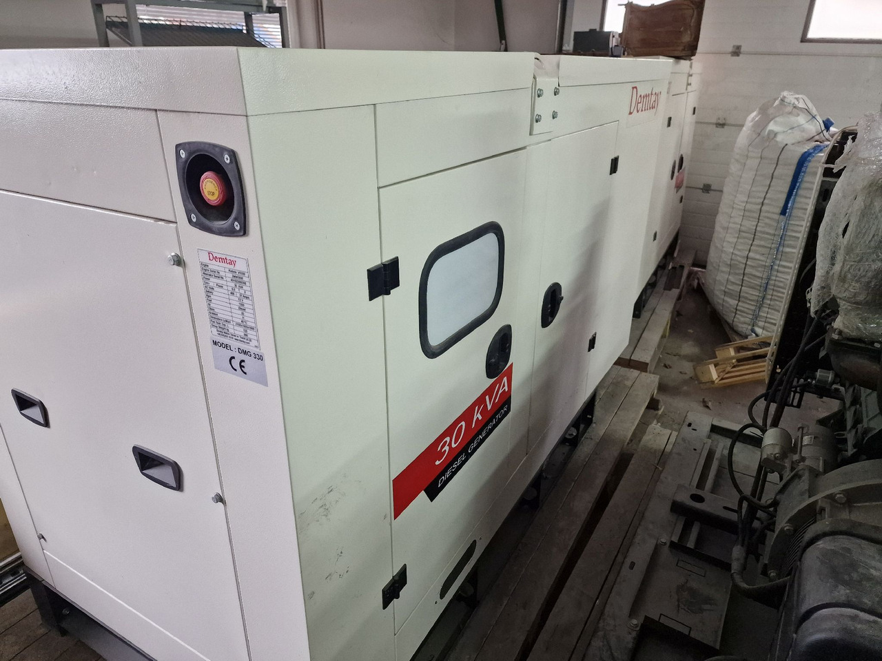 Kubota V3300 DMG 330 - Workshop equipment: picture 1 Kubota V3300 DMG 330 - Workshop equipment: picture 1