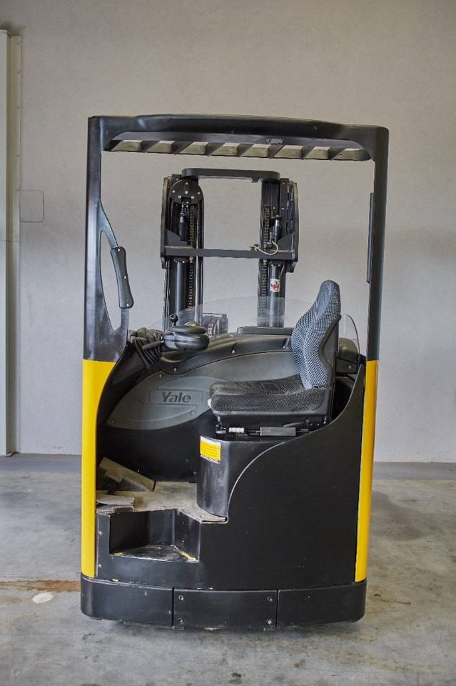 Yale MR14 - Electric forklift: picture 3 Yale MR14 - Electric forklift: picture 3