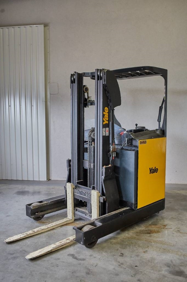 Yale MR14 - Electric forklift: picture 2 Yale MR14 - Electric forklift: picture 2