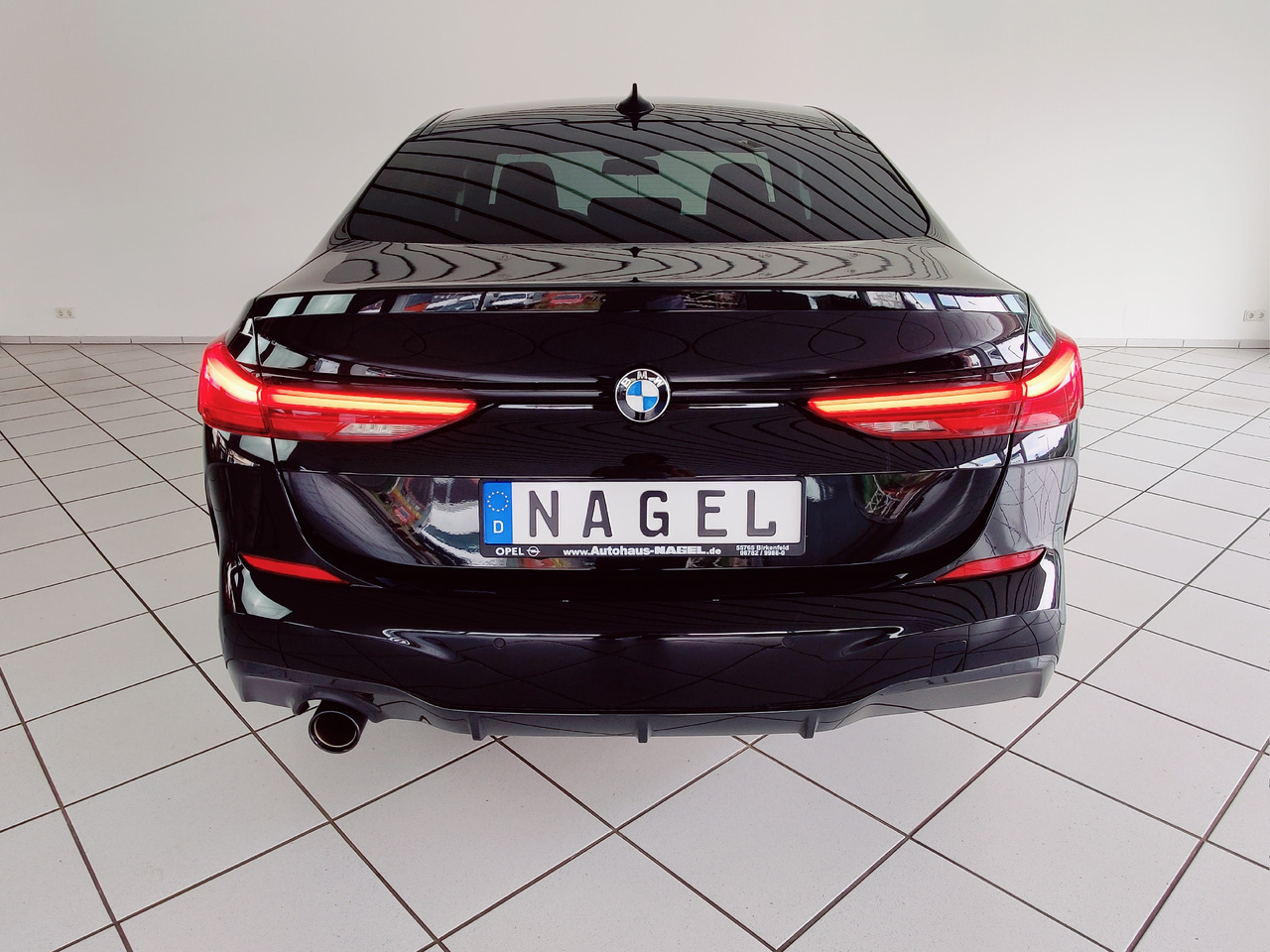 Sedan BMW 218 i M Sport Navi RTTI DAB HiFi SHZ: picture 7 Sedan BMW 218 i M Sport Navi RTTI DAB HiFi SHZ: picture 7