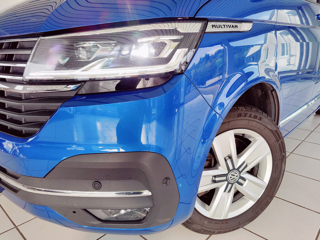 Volkswagen T6.1 Multivan Cruise*DAB+*Rükam*Standheizung*AHK Cruise FWD - Minibus, Passenger van: picture 2 Volkswagen T6.1 Multivan Cruise*DAB+*Rükam*Standheizung*AHK Cruise FWD - Minibus, Passenger van: picture 2