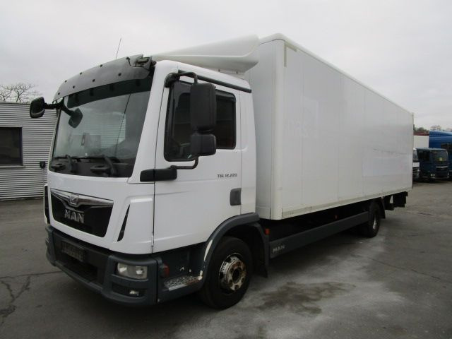 MAN TGL 12.220 4x2 BL Euro 6, LDBW. Navigation, 7,10 - Box truck: picture 1 MAN TGL 12.220 4x2 BL Euro 6, LDBW. Navigation, 7,10 - Box truck: picture 1
