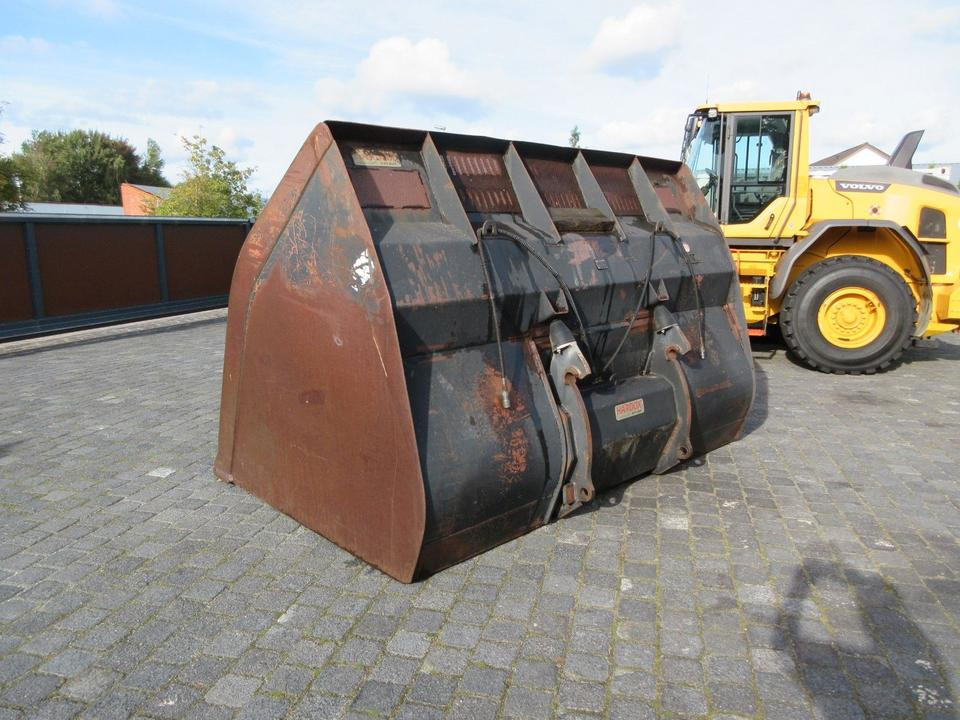 L & K High-Tip-Bucket Hochkippschaufel 9.5 m³ - Loader bucket: picture 2 L & K High-Tip-Bucket Hochkippschaufel 9.5 m³ - Loader bucket: picture 2