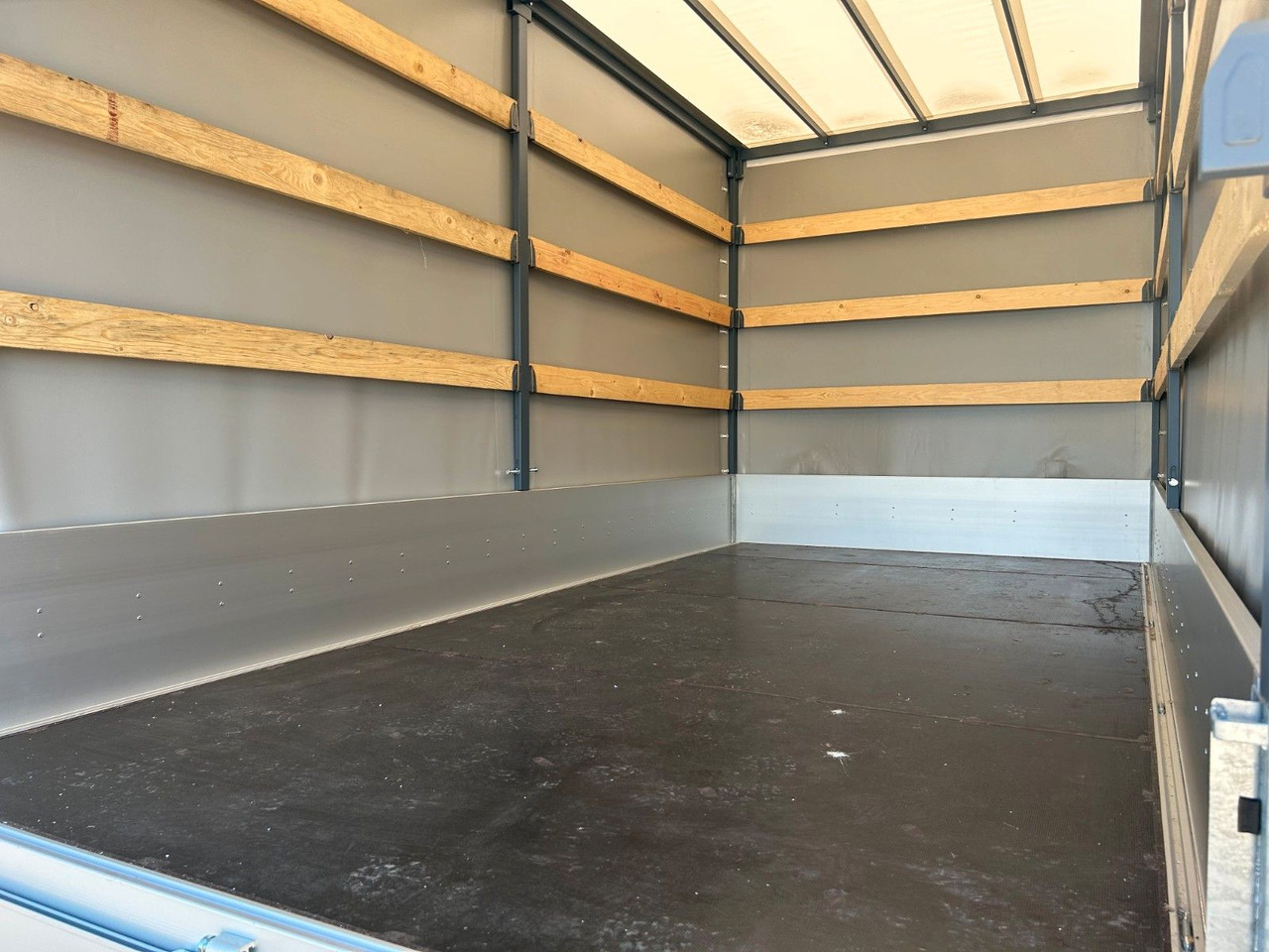 Fiat DUCATO XLWB MAXI Pritsche+Plane - Curtain side van: picture 5 Fiat DUCATO XLWB MAXI Pritsche+Plane - Curtain side van: picture 5