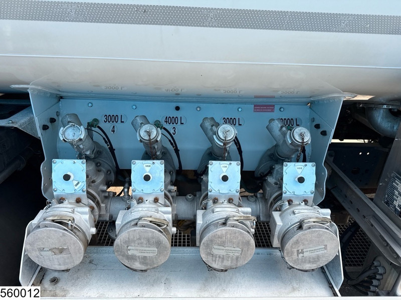 Iveco Eurocargo 190EL28 EURO 5, FUEL, 13390 liter, 4 Comp, Magyar - Tank truck: picture 5 Iveco Eurocargo 190EL28 EURO 5, FUEL, 13390 liter, 4 Comp, Magyar - Tank truck: picture 5