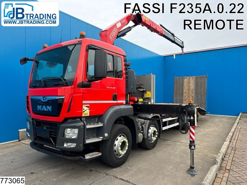 MAN TGS 35 360 8x2, EURO 6, Fassi, Remote - Dropside/ Flatbed truck, Crane truck: picture 1 MAN TGS 35 360 8x2, EURO 6, Fassi, Remote - Dropside/ Flatbed truck, Crane truck: picture 1