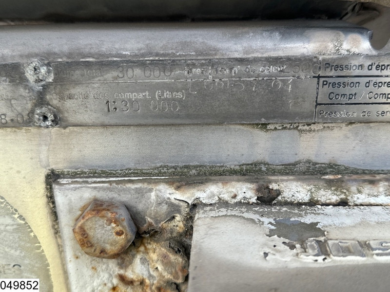 Magyar Bitum 30000 Liter, 1 Compartment - Tank semi-trailer: picture 3 Magyar Bitum 30000 Liter, 1 Compartment - Tank semi-trailer: picture 3