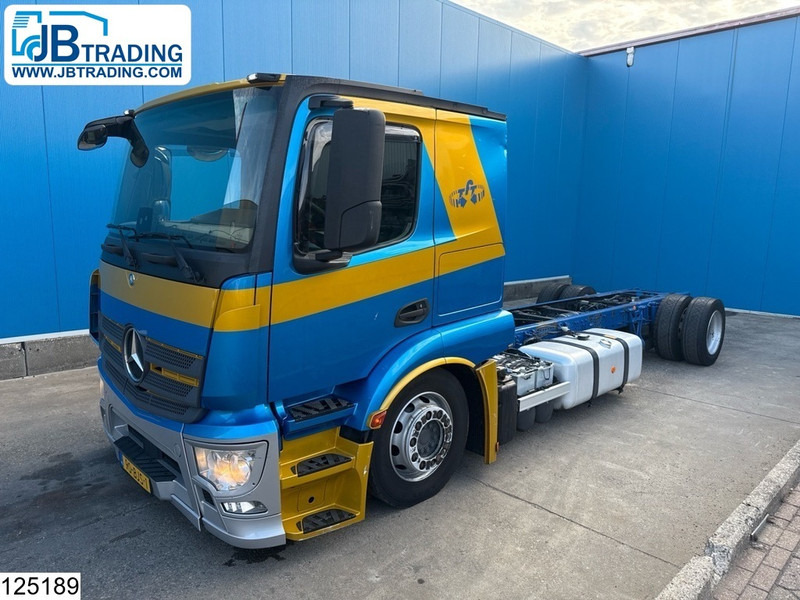 Mercedes-Benz Actros 1843 EURO 6, PTO, Standairco - Cab chassis truck: picture 1 Mercedes-Benz Actros 1843 EURO 6, PTO, Standairco - Cab chassis truck: picture 1