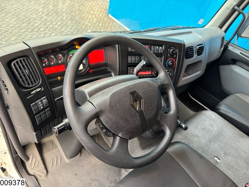 Renault D10 210 EURO 6, Steel suspension - Curtainsider truck: picture 5 Renault D10 210 EURO 6, Steel suspension - Curtainsider truck: picture 5