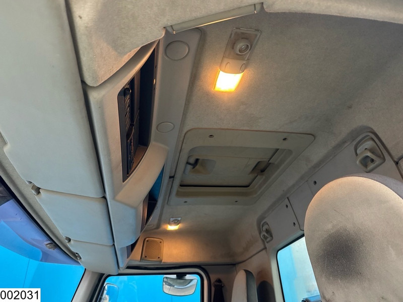 Leasing of Renault Kerax 410 Dxi 8x4, EURO 4, 9m3, Steel suspension, Remote Renault Kerax 410 Dxi 8x4, EURO 4, 9m3, Steel suspension, Remote: picture 9