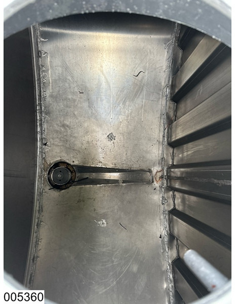 Leasing of Renault Premium 310 Dxi EURO 5, Retarder, Fuel, 13.000 Liter, 4 Comp Renault Premium 310 Dxi EURO 5, Retarder, Fuel, 13.000 Liter, 4 Comp: picture 13 Leasing of Renault Premium 310 Dxi EURO 5, Retarder, Fuel, 13.000 Liter, 4 Comp Renault Premium 310 Dxi EURO 5, Retarder, Fuel, 13.000 Liter, 4 Comp: picture 13