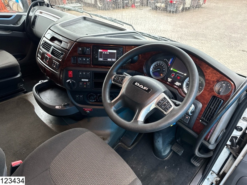 DAF XF 460 6x2, EURO 6, RHD, PTO, ACC - Tractor unit: picture 5 DAF XF 460 6x2, EURO 6, RHD, PTO, ACC - Tractor unit: picture 5
