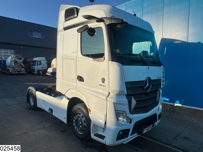 Mercedes-Benz Actros 1845 EURO 6d, ACC, Mirrorcam, New tyres - Tractor unit: picture 3 Mercedes-Benz Actros 1845 EURO 6d, ACC, Mirrorcam, New tyres - Tractor unit: picture 3
