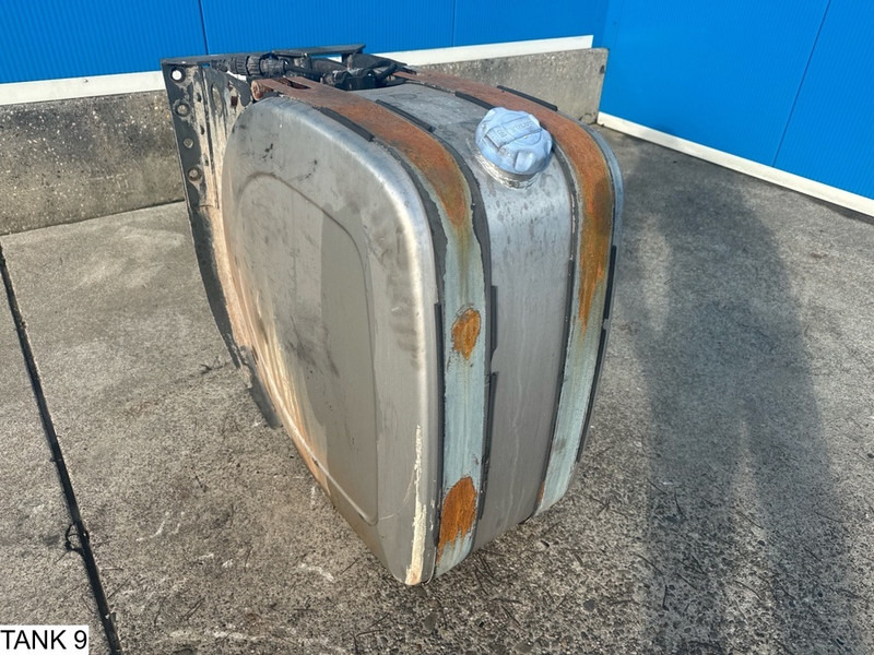 Universeel AdBlue Tank - Fuel tank: picture 3 Universeel AdBlue Tank - Fuel tank: picture 3