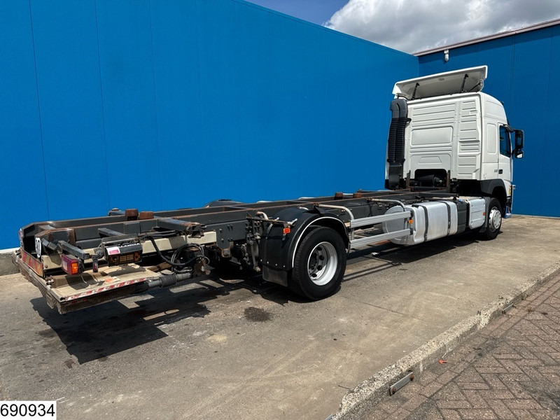 Volvo FM 330 EURO 6, BDF - Container transporter/ Swap body truck: picture 2 Volvo FM 330 EURO 6, BDF - Container transporter/ Swap body truck: picture 2