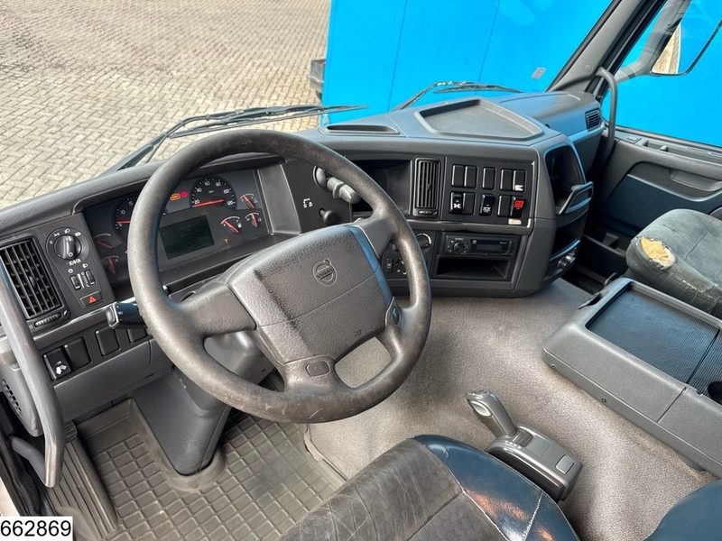Volvo FM 410 8x4, EURO 5, PTO - Cab chassis truck: picture 5 Volvo FM 410 8x4, EURO 5, PTO - Cab chassis truck: picture 5