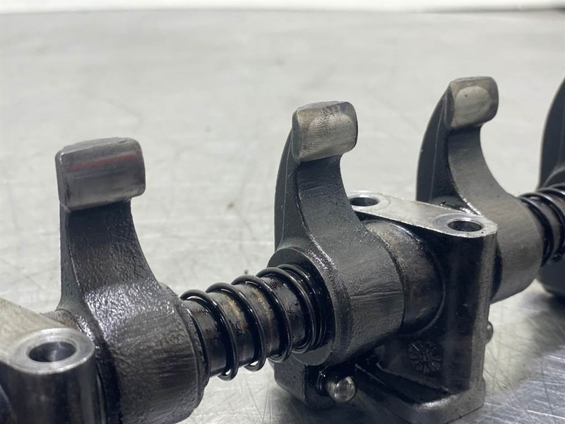 Ahlmann AS900-Cummins B3.3T-Rocker arm assembly - Engine for Construction machinery: picture 5 Ahlmann AS900-Cummins B3.3T-Rocker arm assembly - Engine for Construction machinery: picture 5
