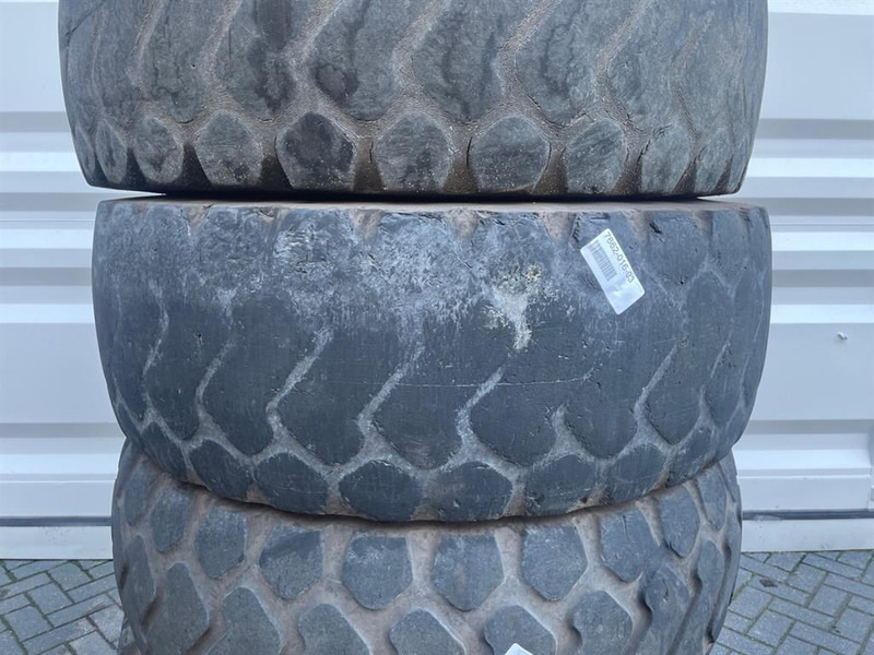 Ahlmann -Michelin 17.5R25-Tire/Reifen/Band - Wheels and tires for Construction machinery: picture 4 Ahlmann -Michelin 17.5R25-Tire/Reifen/Band - Wheels and tires for Construction machinery: picture 4