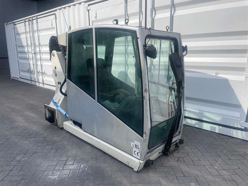 Atlas 1704MH - Cabin/Kabine/Cabine - Cab and interior for Construction machinery: picture 1 Atlas 1704MH - Cabin/Kabine/Cabine - Cab and interior for Construction machinery: picture 1