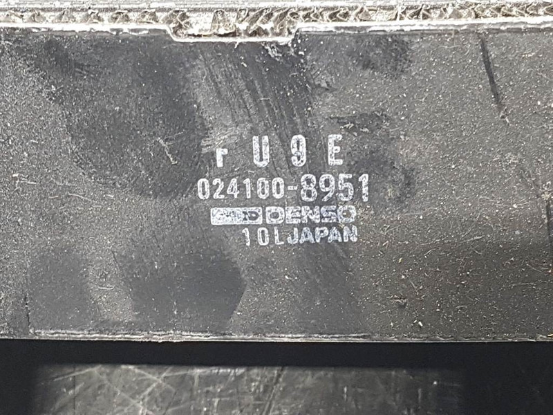 Denso FU9E-Airco condenser/Klimakondensator/Airco - Frame/ Chassis for Construction machinery: picture 4 Denso FU9E-Airco condenser/Klimakondensator/Airco - Frame/ Chassis for Construction machinery: picture 4