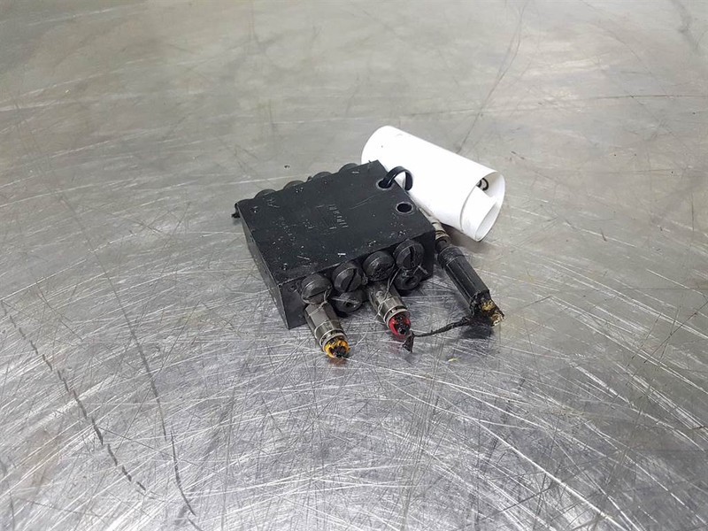 Fuchs MHL320-Terex 5468662022-Lubricating system - Frame/ Chassis for Construction machinery: picture 2 Fuchs MHL320-Terex 5468662022-Lubricating system - Frame/ Chassis for Construction machinery: picture 2