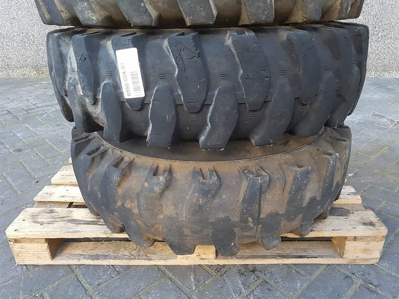 Furukawa W725LS-10.00-20-Tire/Reifen/Band - Wheels and tires for Construction machinery: picture 2 Furukawa W725LS-10.00-20-Tire/Reifen/Band - Wheels and tires for Construction machinery: picture 2