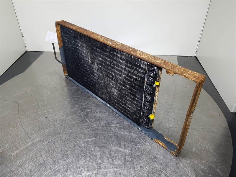 Hyundai HL760-9 - Airco condenser/Klimakondensator/Airco - Frame/ Chassis: picture 3 Hyundai HL760-9 - Airco condenser/Klimakondensator/Airco - Frame/ Chassis: picture 3