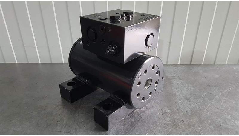 JLG - Helac L20-15-S - Rotary actuator/Drehantrieb - Hydraulics: picture 2 JLG - Helac L20-15-S - Rotary actuator/Drehantrieb - Hydraulics: picture 2