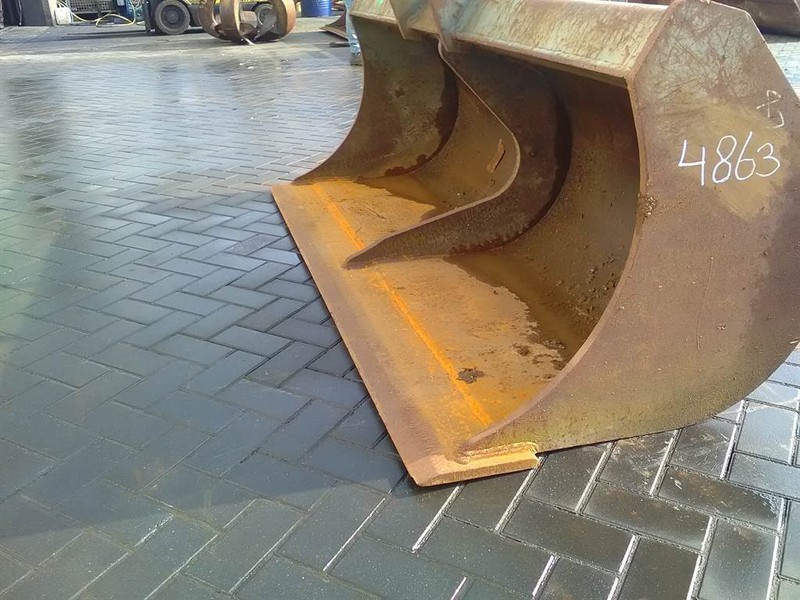 Liebherr 2,10 mtr - Bucket/Schaufel/Dichte bak - Bucket: picture 4 Liebherr 2,10 mtr - Bucket/Schaufel/Dichte bak - Bucket: picture 4