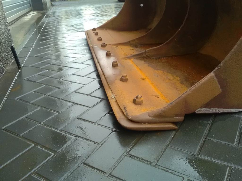 Liebherr 2,15 mtr - Bucket/Schaufel/Dichte bak - Bucket for Construction machinery: picture 4 Liebherr 2,15 mtr - Bucket/Schaufel/Dichte bak - Bucket for Construction machinery: picture 4