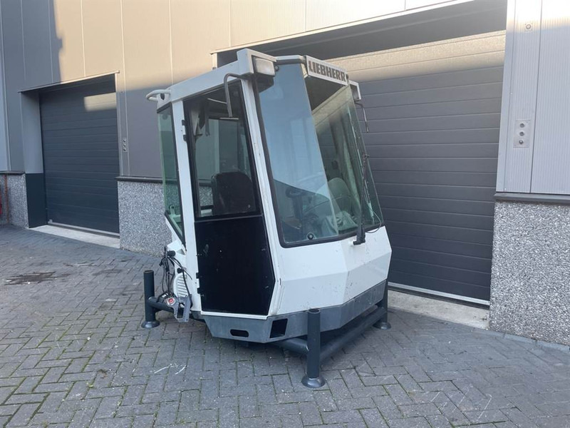 Liebherr L514 Speeder-9841079-Cabin/Kabine/Cabine - Cab and interior for Construction machinery: picture 4 Liebherr L514 Speeder-9841079-Cabin/Kabine/Cabine - Cab and interior for Construction machinery: picture 4