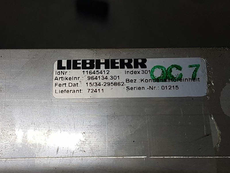 Liebherr L524-11645412-Airco condenser/Klimakondensator - Frame/ Chassis: picture 5 Liebherr L524-11645412-Airco condenser/Klimakondensator - Frame/ Chassis: picture 5