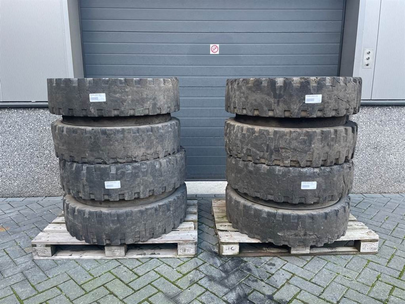 Liebherr LH24M-10.00-20-Tire/Reifen/Band - Wheels and tires for Construction machinery: picture 1 Liebherr LH24M-10.00-20-Tire/Reifen/Band - Wheels and tires for Construction machinery: picture 1