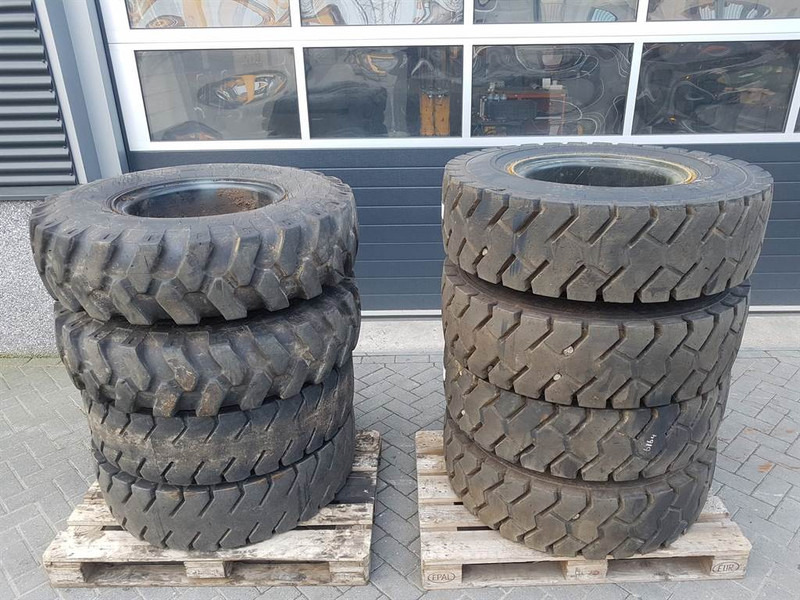 Liebherr LH24M-Michelin 11.00R20-Tyre/Reifen/Band - Wheels and tires for Construction machinery: picture 2 Liebherr LH24M-Michelin 11.00R20-Tyre/Reifen/Band - Wheels and tires for Construction machinery: picture 2
