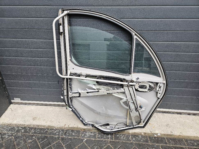 Manitou MLT737-130PS+ - Door/Tür/Deur - Cab and interior for Construction machinery: picture 3 Manitou MLT737-130PS+ - Door/Tür/Deur - Cab and interior for Construction machinery: picture 3