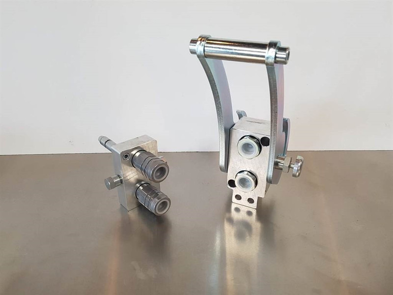 Multi-way MEDD22H08 - Quick coupler/Schnellkupplun - Hydraulics for Construction machinery: picture 2 Multi-way MEDD22H08 - Quick coupler/Schnellkupplun - Hydraulics for Construction machinery: picture 2