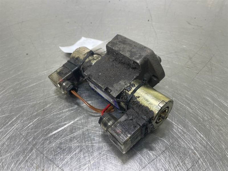 New Holland KV-4/3-3KO-6-6 - Hydraulics for Construction machinery: picture 2 New Holland KV-4/3-3KO-6-6 - Hydraulics for Construction machinery: picture 2