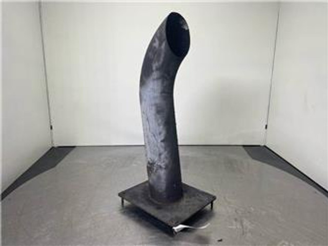 New Holland W110C - Exhaust/Auspuff/Uitlaat - Engine for Construction machinery: picture 1 New Holland W110C - Exhaust/Auspuff/Uitlaat - Engine for Construction machinery: picture 1