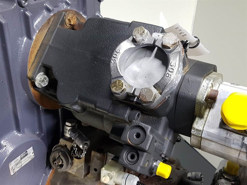 Sauer Danfoss JRL075CLS2320 -Vögele-80006177- Load sensing pump - Hydraulics: picture 2 Sauer Danfoss JRL075CLS2320 -Vögele-80006177- Load sensing pump - Hydraulics: picture 2
