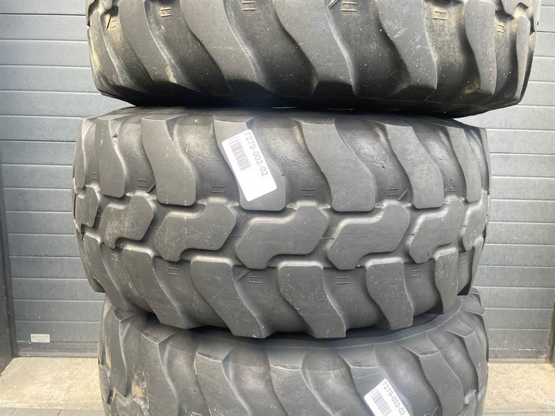 Terex AL80-Dunlop 405/70R18 (15.5/70R18)-Tire/Reifen - Wheels and tires for Construction machinery: picture 3 Terex AL80-Dunlop 405/70R18 (15.5/70R18)-Tire/Reifen - Wheels and tires for Construction machinery: picture 3