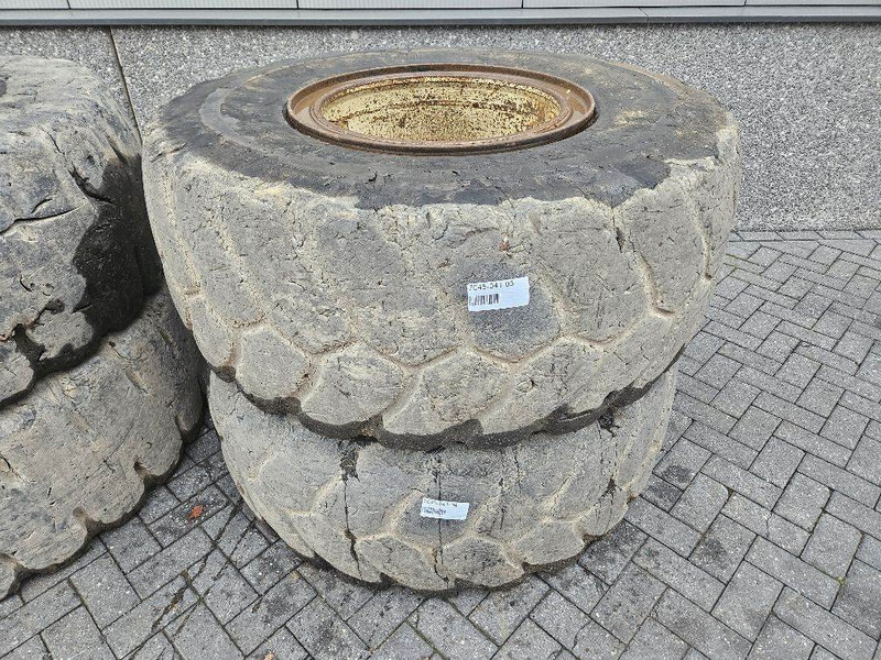 Terex TL260S-20.5R25-Tire/Reifen/Band - Wheels and tires for Construction machinery: picture 2 Terex TL260S-20.5R25-Tire/Reifen/Band - Wheels and tires for Construction machinery: picture 2
