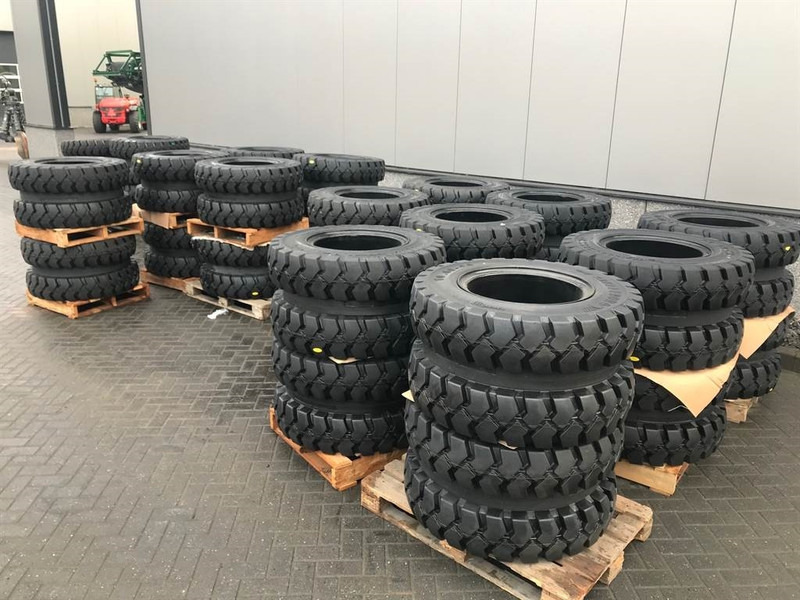 Trelleborg 12.00-20 Dual excavator solid-Tyre/Reifen/Banden - Wheels and tires for Construction machinery: picture 1 Trelleborg 12.00-20 Dual excavator solid-Tyre/Reifen/Banden - Wheels and tires for Construction machinery: picture 1