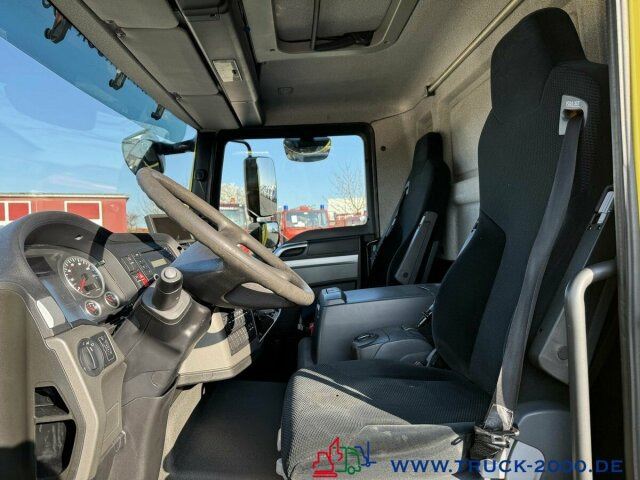 Interior photo 1: Leasing of MAN TGL 8.150 Pritsche * SELTEN LADEBORDWAND * Klima MAN TGL 8.150 Pritsche * SELTEN LADEBORDWAND * Klima