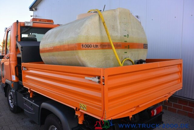 Multicar M30 4x4 Leitpfostenwaschanlage + 1.000 Ltr Tank - Tipper, Municipal/ Special vehicle: picture 4 Multicar M30 4x4 Leitpfostenwaschanlage + 1.000 Ltr Tank - Tipper, Municipal/ Special vehicle: picture 4